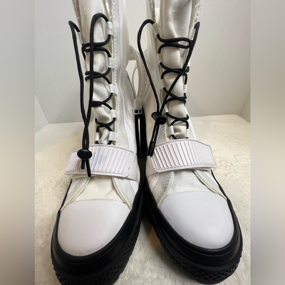 Converse Chuck Taylor white platform